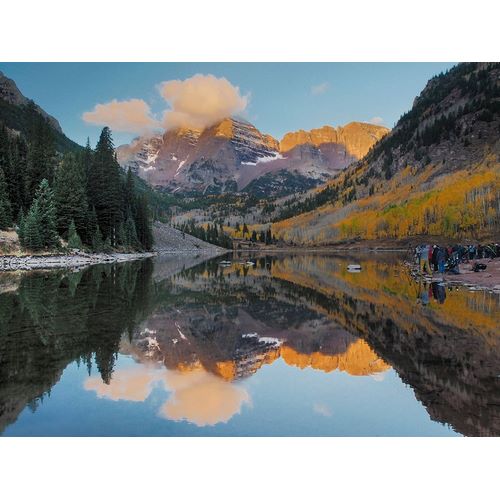 Colorado-Maroon Bells Mountain lake reflections in autumn sunrise